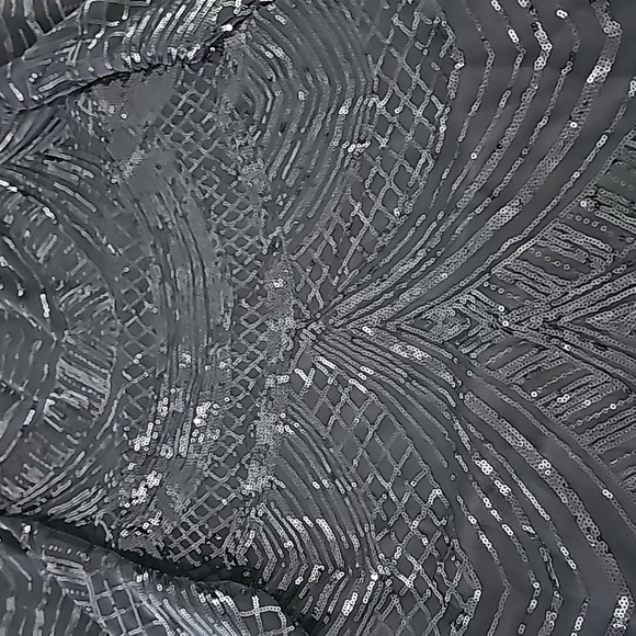 Stunning Evening Gown Mermaid Style in Sparkling Black Etched Geometric … - Picture 12 of 16